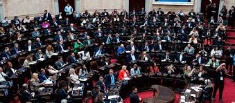 Embestida opositora en Diputados por las universidades y DNU