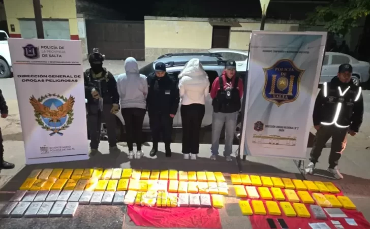 La Policía de Salta incautó más de 89 kilos de cocaína en Colonia Santa Rosa La Policía de Salta incautó más de 89 kilos de cocaína en Colonia Santa Rosa
