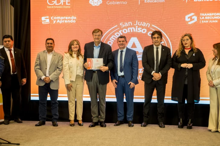 La Fundación Señor González recibió el Sello de Compromiso con la Alfabetización por su aporte sostenido a la educación en San Juan La Fundación Señor González recibió el Sello de Compromiso con la Alfabetización por su aporte sostenido a la educación en San Juan