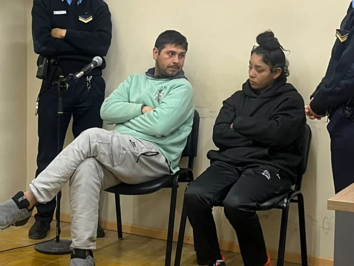 Robaron 150 paquetes de galletitas: al sujeto lo condenaron con 7 meses en prisión y a su pareja con 4 meses Robaron 150 paquetes de galletitas: al sujeto lo condenaron con 7 meses en prisión y a su pareja con 4 meses