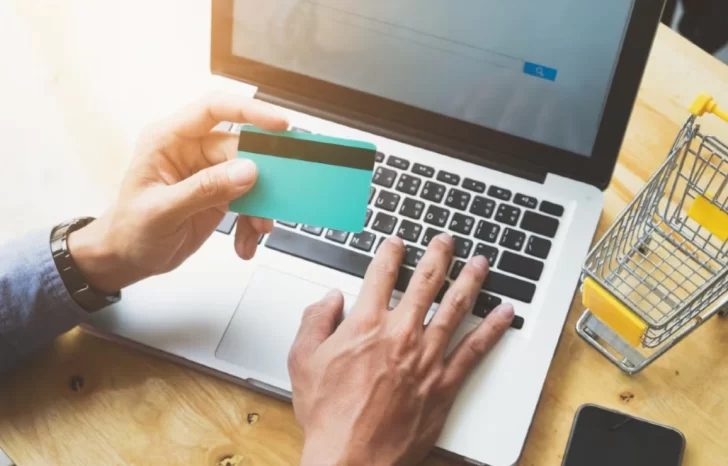 Las ventas online crecieron 40% en el primer semestre del año impulsadas por indumentaria y decoración Las ventas online crecieron 40% en el primer semestre del año impulsadas por indumentaria y decoración