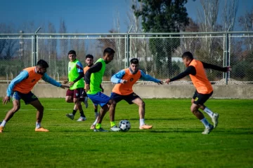 La Selección sanjuanina se entrenó en el Bicentenario pensando en la semifinal de la Copa País La Selección sanjuanina se entrenó en el Bicentenario pensando en la semifinal de la Copa País