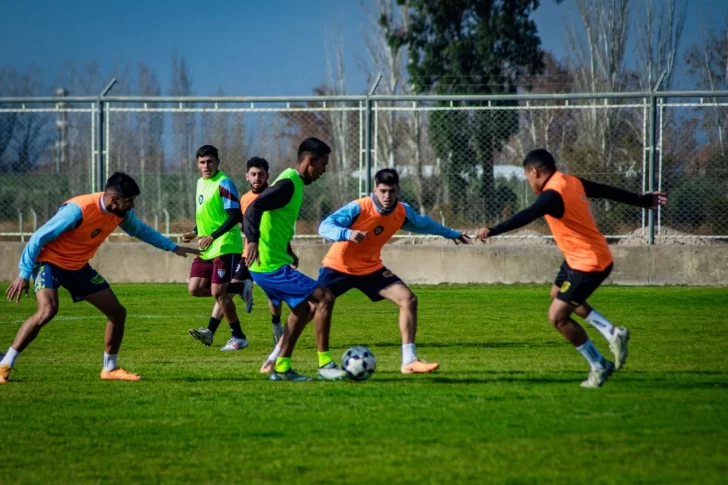 La Selección sanjuanina se entrenó en el Bicentenario pensando en la semifinal de la Copa País La Selección sanjuanina se entrenó en el Bicentenario pensando en la semifinal de la Copa País