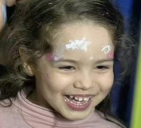 Una nena lucha contra un tumor cerebral y su familia pide ayuda para continuar con el tratamiento Una nena lucha contra un tumor cerebral y su familia pide ayuda para continuar con el tratamiento