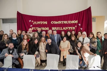 Orrego inauguró el nuevo edificio de la Escuela Blas Parera Orrego inauguró el nuevo edificio de la Escuela Blas Parera