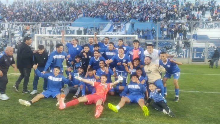 Unión fue letal y se consagró campeón tras vencer a Colón Junior en el Bicentenario Unión fue letal y se consagró campeón tras vencer a Colón Junior en el Bicentenario