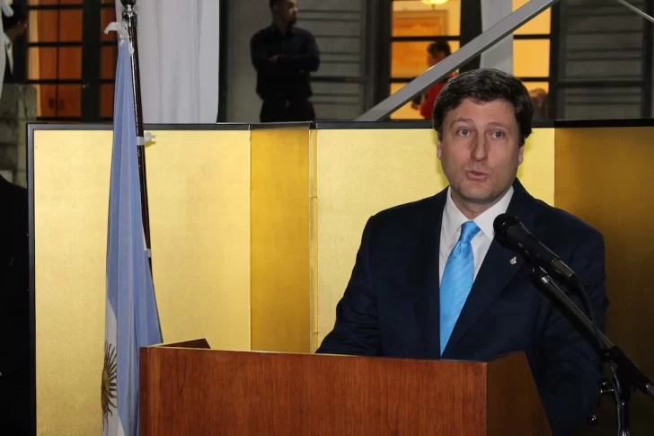 Renunció el vicecanciller Eduardo Bustamante