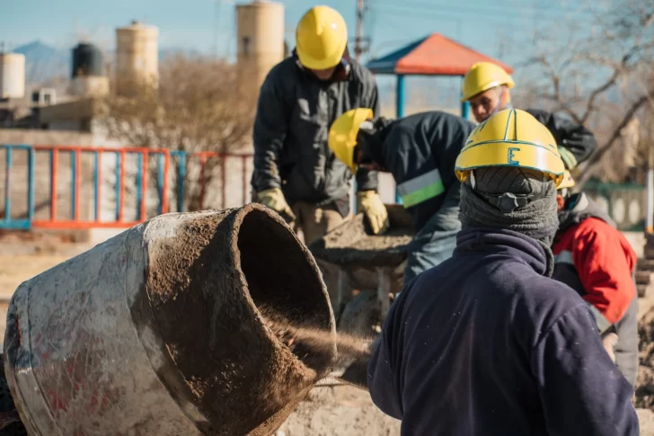 El Gobierno provincial entrega más de $17 mil millones a obras municipales: el reparto, departamento por departamento