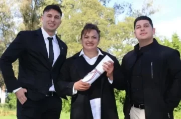 El emotivo posteo del hijo de la Locomotora Oliveras: “Festejamos haberte tenido” El emotivo posteo del hijo de la Locomotora Oliveras: “Festejamos haberte tenido”