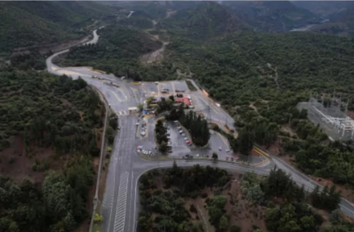 Sigue la búsqueda contra reloj de los cinco mineros que quedaron atrapados tras un sismo en Chile Sigue la búsqueda contra reloj de los cinco mineros que quedaron atrapados tras un sismo en Chile