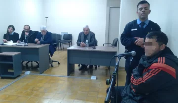 Contrató a un policía para evitar represalias a su hija, que acusó a dos tíos de violarla