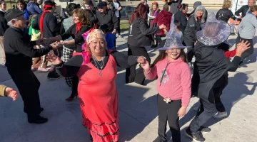 DCC030825-002F07-728x405