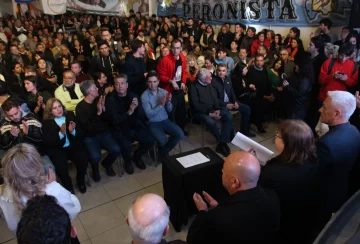 DCC070825-003F03-728x493