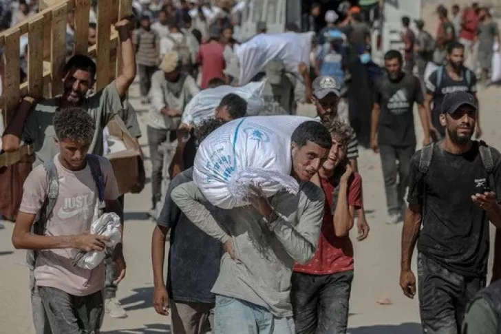 20 muertos en el asalto a los camiones con comida en Gaza