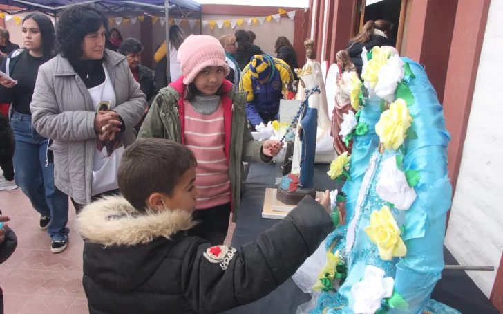 DCC080825-004F03-728x454