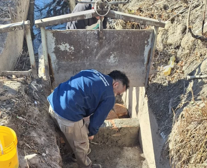 En Sarmiento, empezaron los cortes a usuarios de Hidráulica con deudas