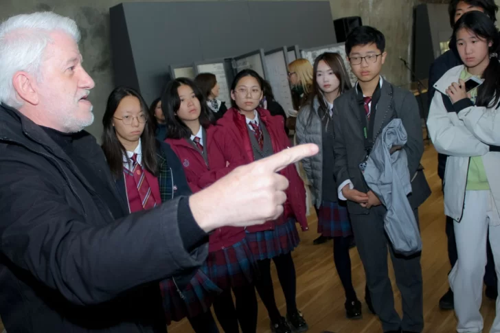 Un grupo de alumnos de China visitó el Museo de la Historia Urbana de Capital