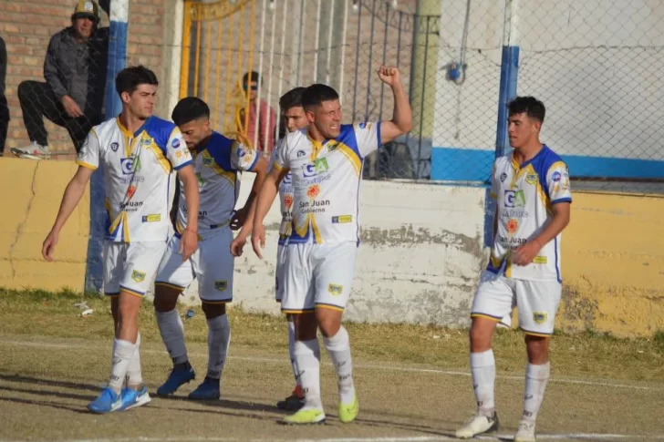 López Peláez es nuevo líder junto a Peñarol