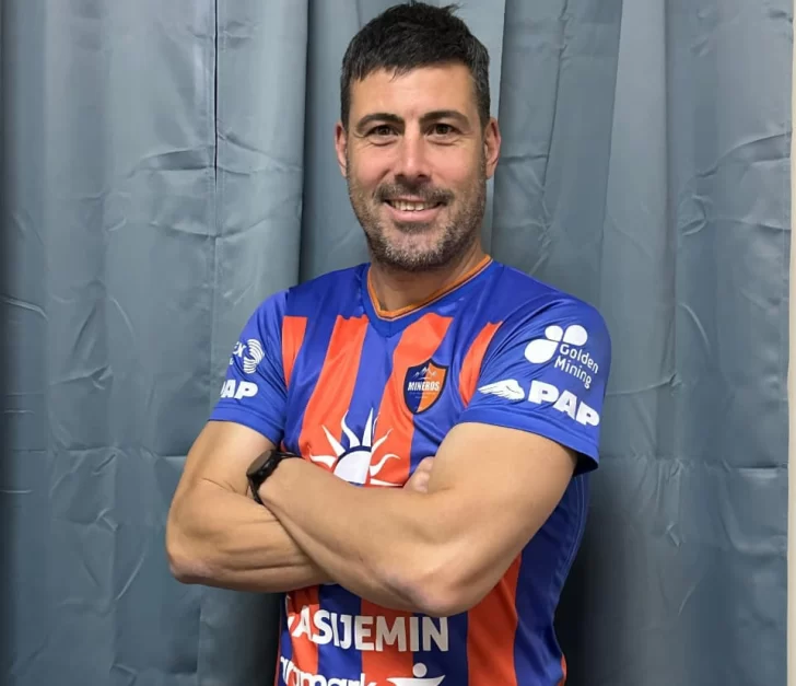 Sebastián Penco vuelve a las canchas con Minero