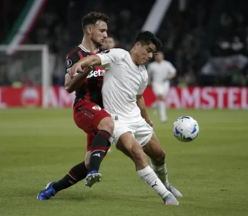 DCC150825-022F04-728x632