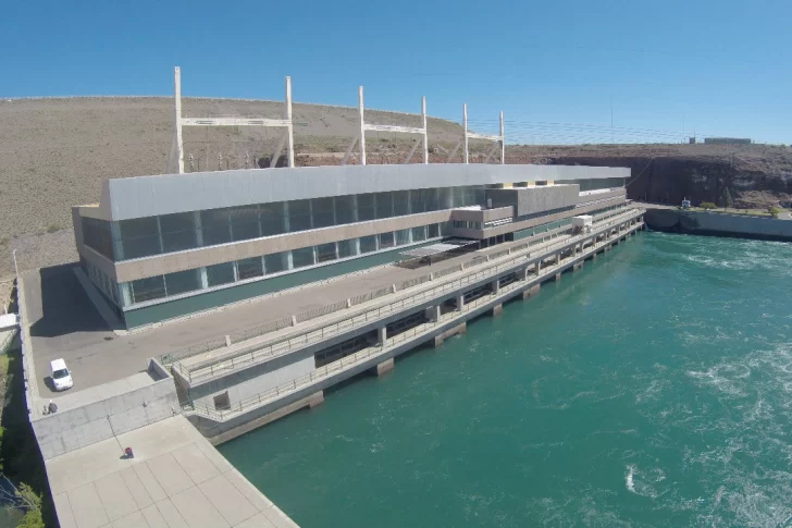 Privatizan represas y buscan recaudar U$S 500 millones