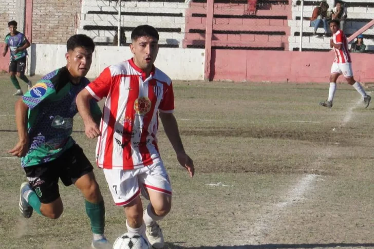 Atenas Pocito goleó en La Bebida