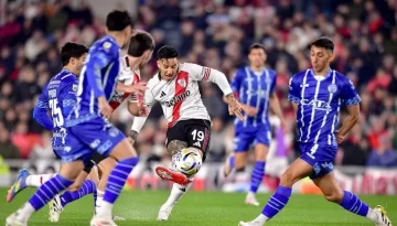 River Plate fue todo gol y es puntero