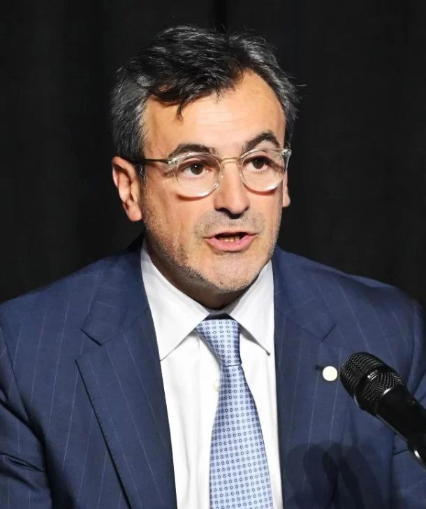 DCC220825-002F01-610x728