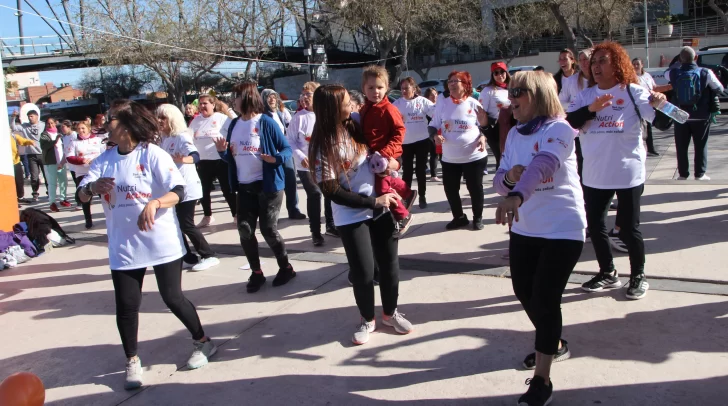 Una caminata saludable donde hubo derroche de energía y entusiasmo