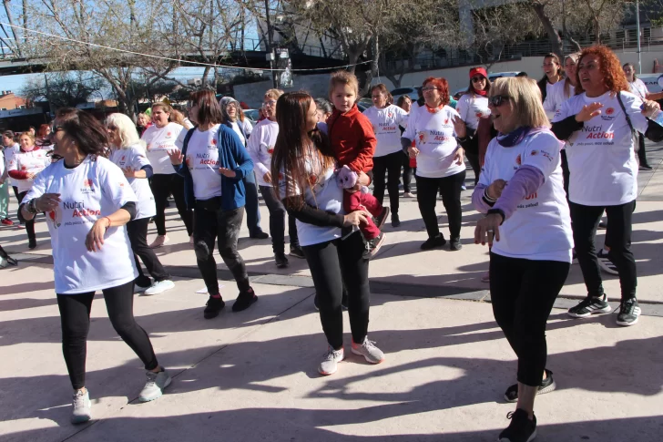 Una caminata saludable donde hubo derroche de energía y entusiasmo