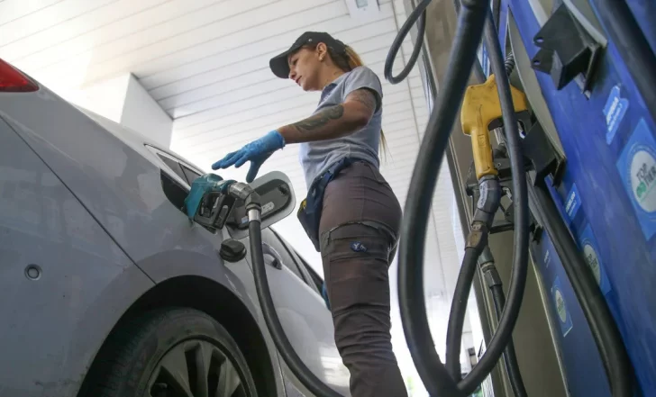 En julio cayó la venta de combustibles: bajó 1,16%