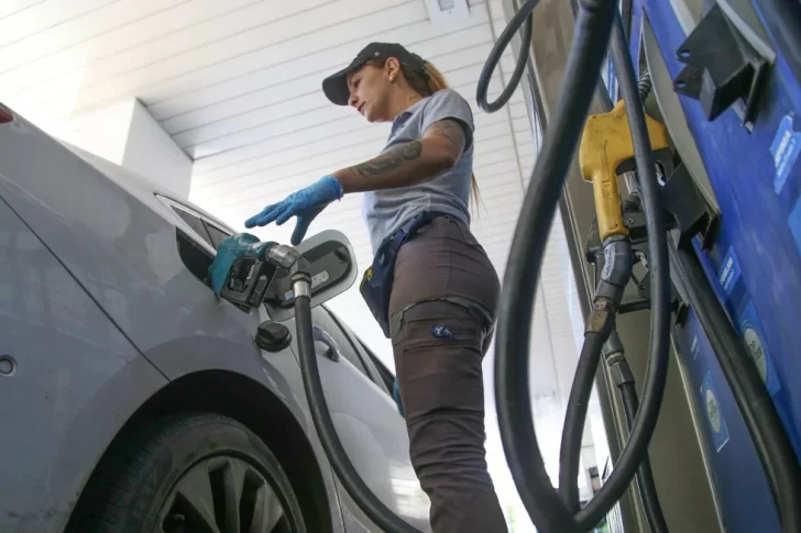 En julio cayó la venta de combustibles: bajó 1,16%