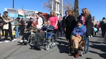 DCC260825-003F06-728x404