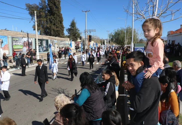 DCC260825-003F08-728x503