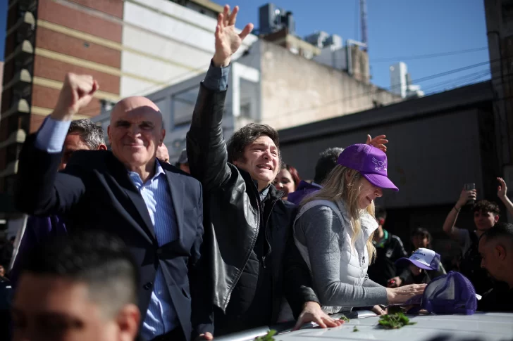 Militancia corta y sondeos que preocupan sacuden al Gobierno