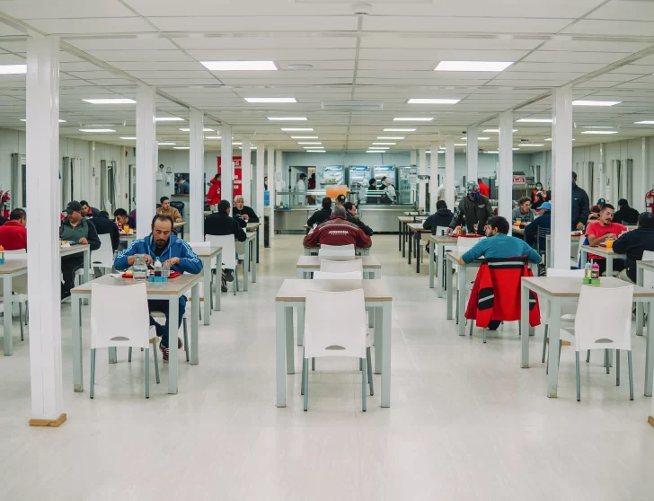 Vicuña reportó a Minería y aseguró que contrata la mayoría de San Juan