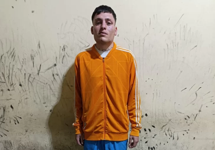 Tres jóvenes, dos de ellos menores, asaltaron a un taxista con un cuchillo y fueron detenidos Tres jóvenes, dos de ellos menores, asaltaron a un taxista con un cuchillo y fueron detenidos