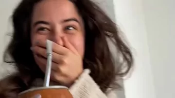 Planeó un viaje por su cumpleaños de 30, pero se dio cuenta de que en realidad cumplía 29: la reacción en las redes