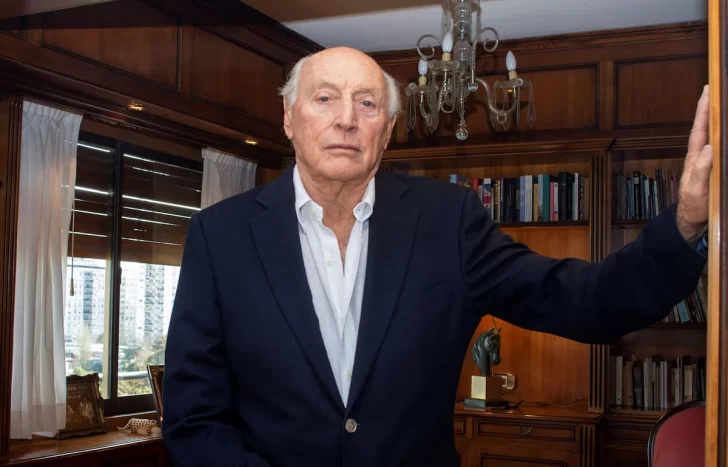 Eduardo Kovalivker se presentó en Comodoro Py y entregó su celular en la causa por coimas en ANDIS Eduardo Kovalivker se presentó en Comodoro Py y entregó su celular en la causa por coimas en ANDIS