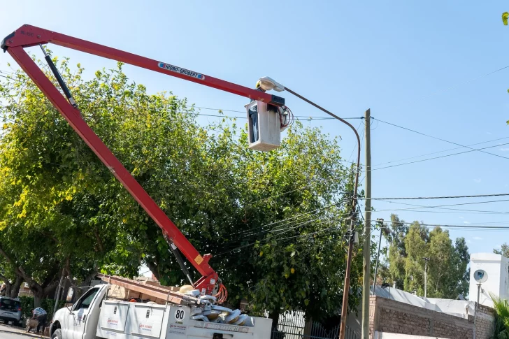 Desde hoy, el 100% del alumbrado público en Capital es con LED