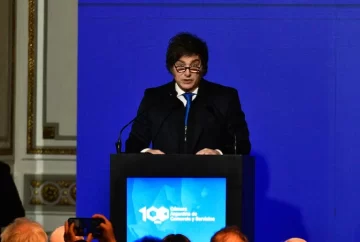 El Gobierno se desliga de las acusaciones y evalúa denunciar a Spagnuolo tras la filtración de audios El Gobierno se desliga de las acusaciones y evalúa denunciar a Spagnuolo tras la filtración de audios