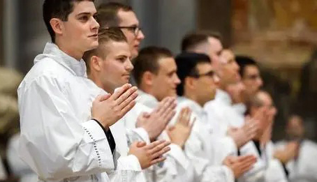 La importante figura del diácono en la Iglesia Católica La importante figura del diácono en la Iglesia Católica