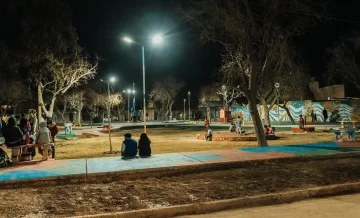 Refaccionan plaza en una barrio de Rawson Refaccionan plaza en una barrio de Rawson