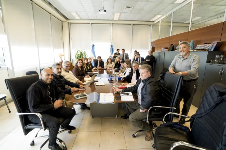 Uno a uno, los tres ítems de incremento salarial que propuso el Gobierno a los gremios docentes Uno a uno, los tres ítems de incremento salarial que propuso el Gobierno a los gremios docentes