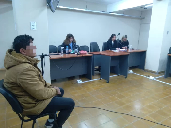 Tres meses de prisión preventiva a un jornalero: sospechan que violó 4 veces a su propia hija Tres meses de prisión preventiva a un jornalero: sospechan que violó 4 veces a su propia hija