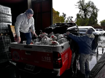 Santa Rosa no para: entre sábado y domingo, el Gobierno ya asistió a más de 3.000 familias por los daños del temporal
