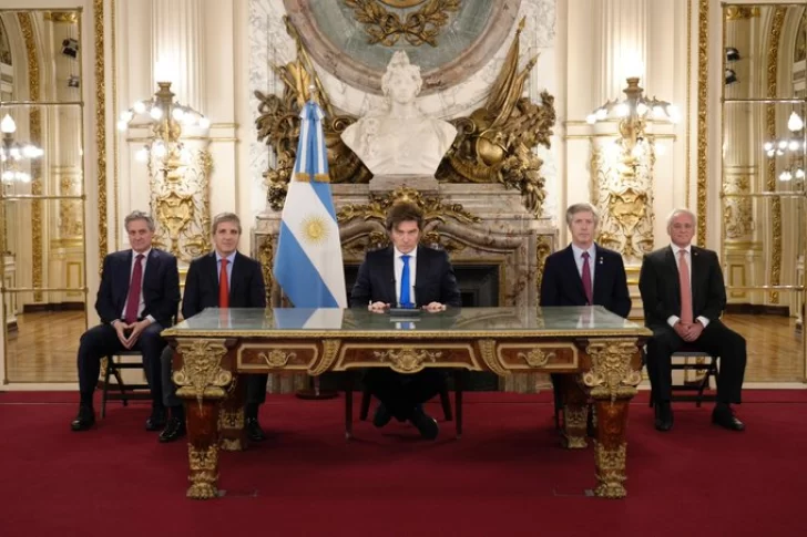 Dos ases bajo la manga de Milei para blindar el equilibrio fiscal