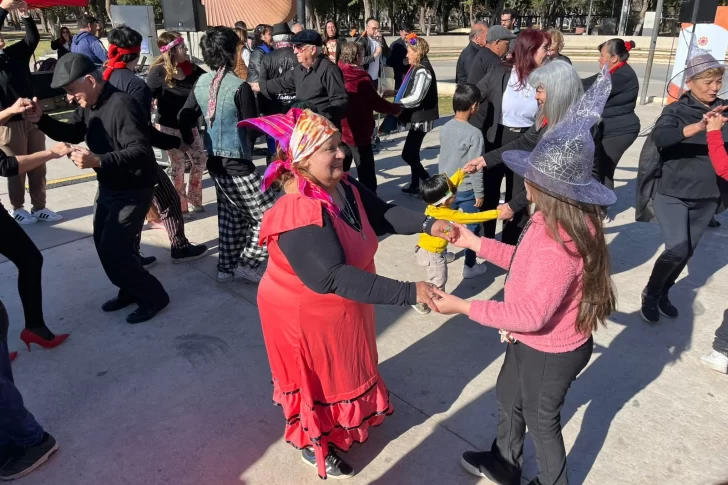 La tarde en que los mayores mostraron que la diversión no tiene límites de edad
