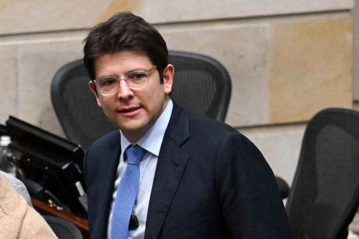 Murió Miguel Uribe Turbay, precandidato presidencial colombiano víctima de un atentado Murió Miguel Uribe Turbay, precandidato presidencial colombiano víctima de un atentado