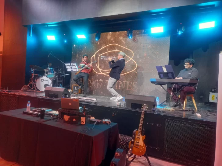 Evisan cerró con la presentación de un vino universitario elaborado con uvas blancas de valles sanjuaninos Evisan cerró con la presentación de un vino universitario elaborado con uvas blancas de valles sanjuaninos